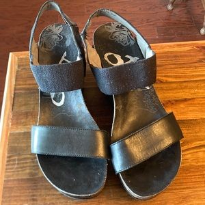 OTBT Black Wedges